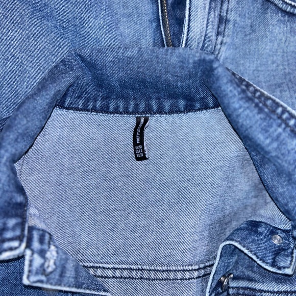 PRETTY LITTLE THING: Two Piece Denim Set - Picture 7 of 8